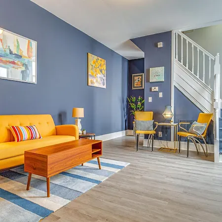 Pet-Friendly Indianapolis Home Near Mile Square!